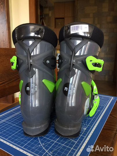 Детские лыжные ботинки, 32-33 размера
