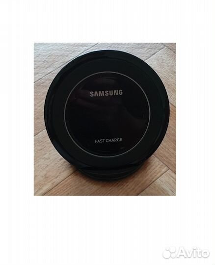 Беспроводное зарядное устройство Sumsung EP-NG930