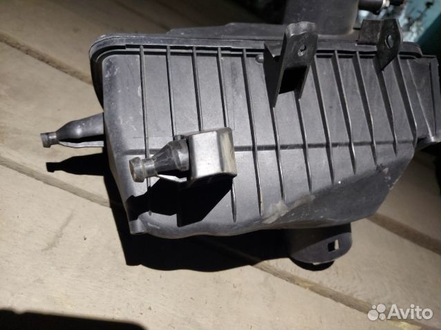 Корпус возд фильтра Nissan X-Trail NT31 MR20DE