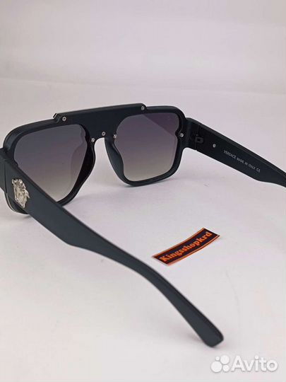 Солнечные очки Versace