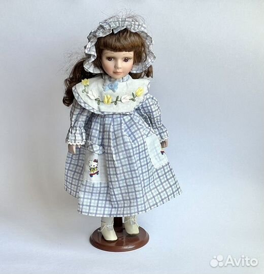 Кукла коллекционная фарфор 41 см