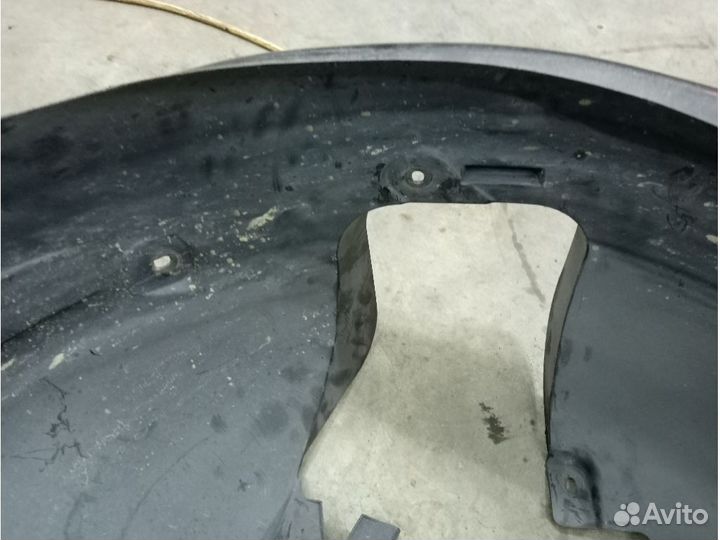 Защита передняя правая citroen C4(B7)
