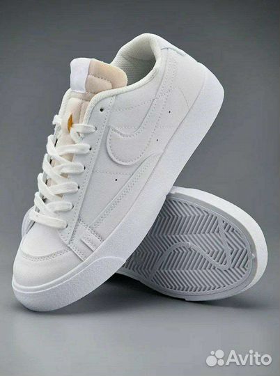 Nike blazer low