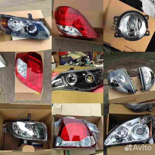 Рамка крепления правой фары (часть панели передней