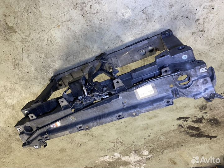 Телевизор (рамка радиатора) Mazda Axela BL5FP BBM4