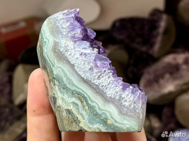 Камень аметист друза жеода кристалл