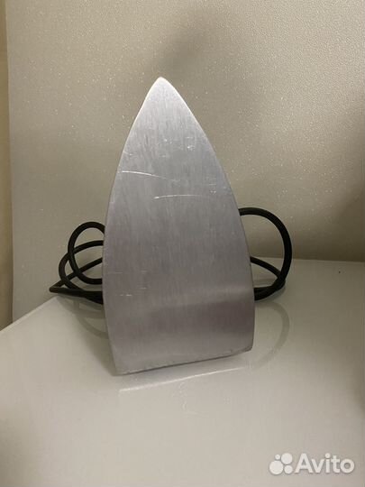 Утюг дорожный