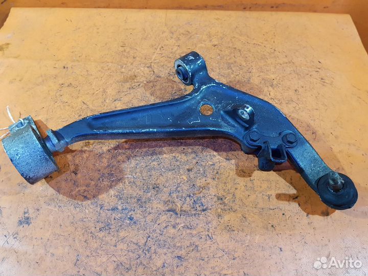 Рычаг передний правый Nissan X-trail NT30