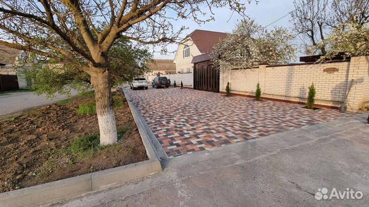 Укладка плитки и брусчатки