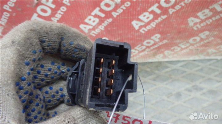 Кнопка аварийной сигнализации LADA Largus Cross