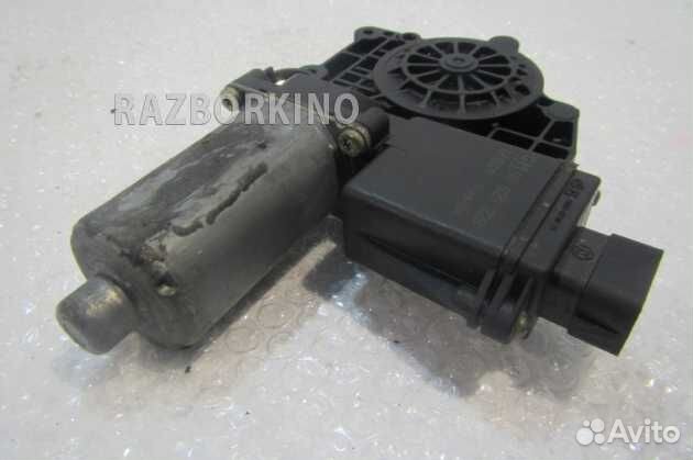 Моторчик переднего правого стеклоподъемника 620701