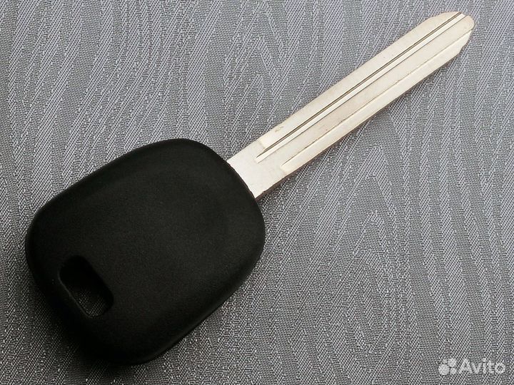 Ключ Suzuki Liana с местом под чип 2 штуки