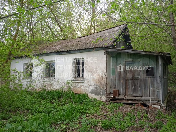 Дом 33 м² на участке 25,3 сот.
