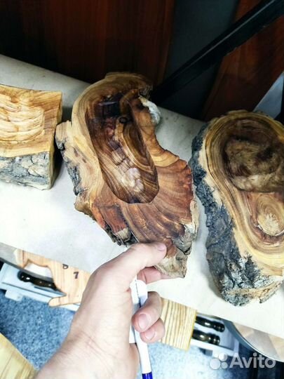 Подсвечник из дерева