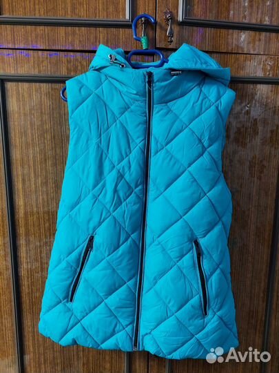 Безрукавка женская