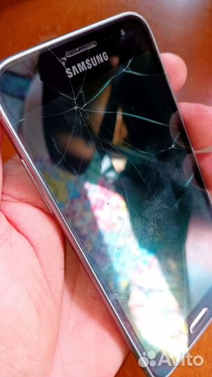 Телефон Samsung j3