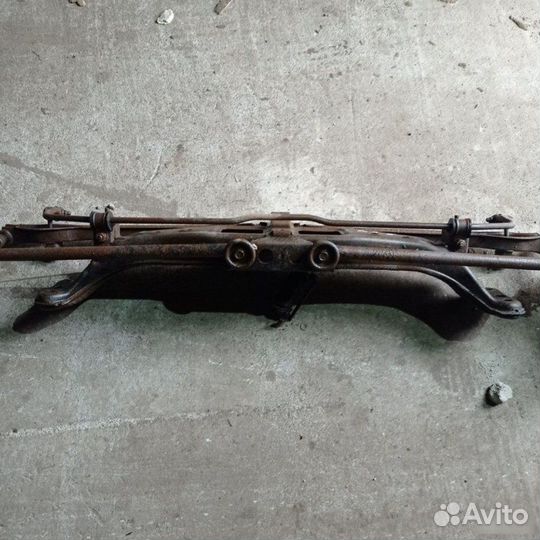 Балка задняя Mazda 626