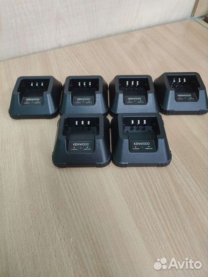 Зарядное устройство Kenwood TK-UVF8 и TK-F8 стакан