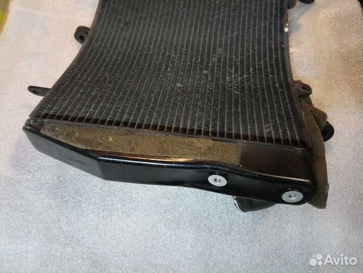 Оригинальный радиатор Yamaha YZF-R6 06-15