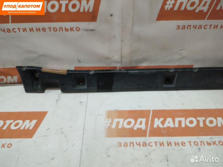 Накладка на порог правая Suzuki Grand Vitara 2