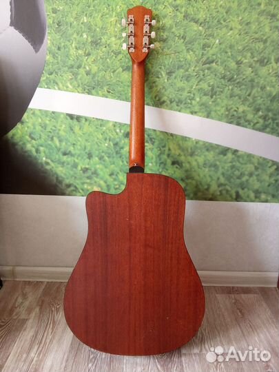 Гитара,новая