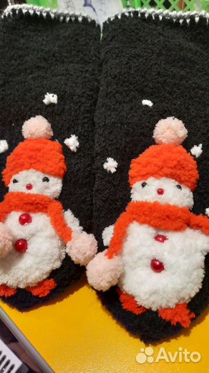 Продам варежки, детские костюмы и вязанные вещи