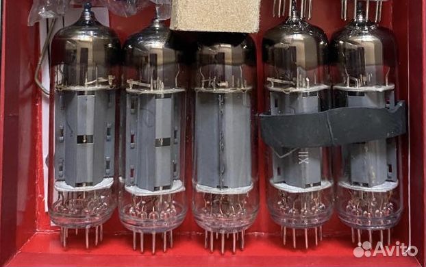 Радиолампы Трансформатор Конденсаторы