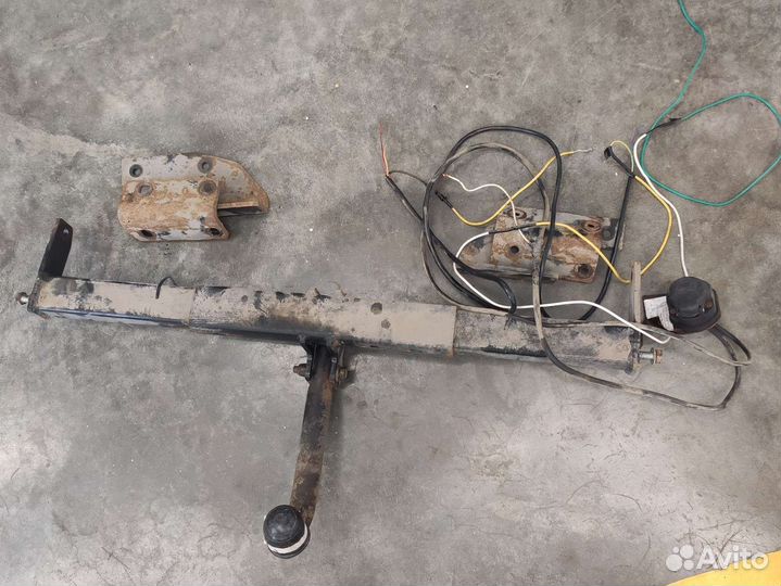 Фаркоп с розеткой на Hyundai tucson