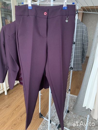 Брючный костюм женский 42