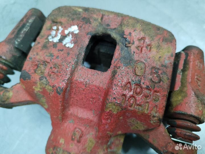 Суппорт задний Mitsubishi Galant 8 1997 г.в