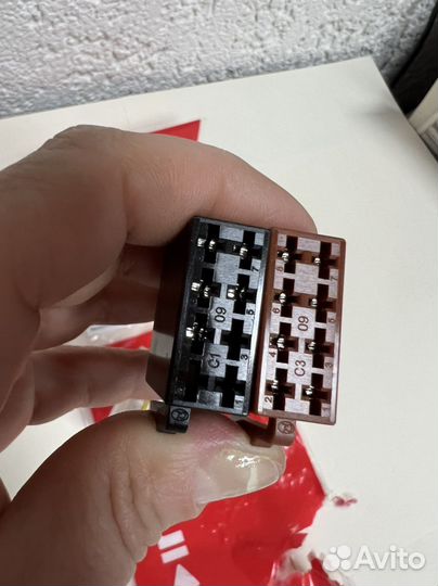 Переходной кабель и коробка из под Аирподсов