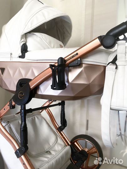 Коляска junama diamond 2 в 1 в отличном состоянии