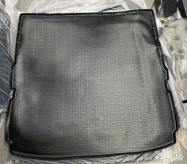 Коврики в багажник Ssang Yong Rexton (2017) (7 мес
