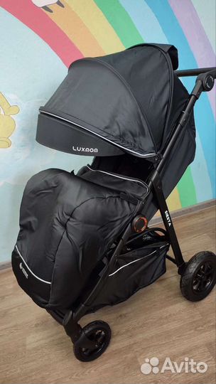Прогулочная коляска новая