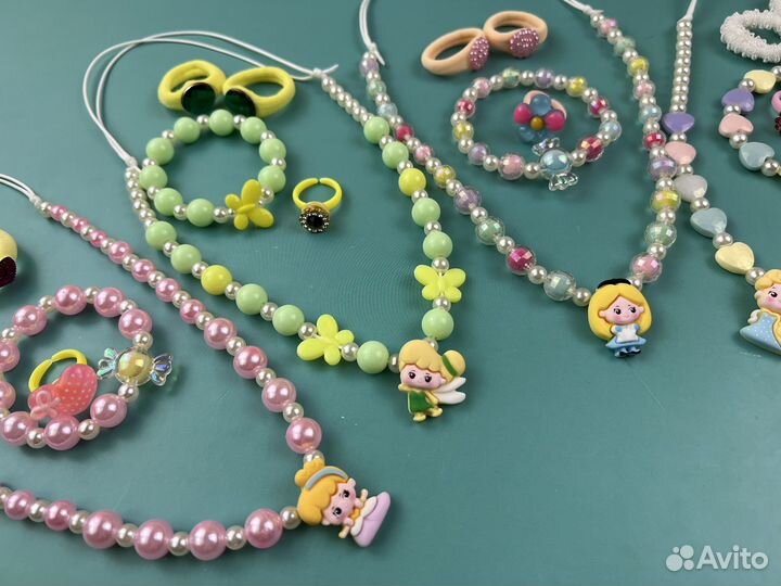 Набор детской бижутерии. Украшения для девочек