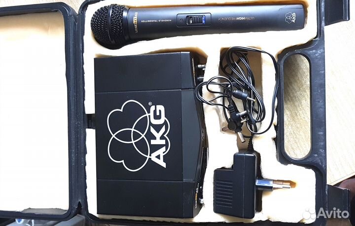 Радиомикрофон AKG SR/HT 40 Diversity (Австрия)