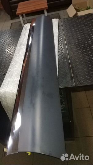 Накладка двери передней правой VW touareg (2010)