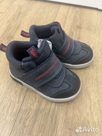 Ботинки для мальчика 22