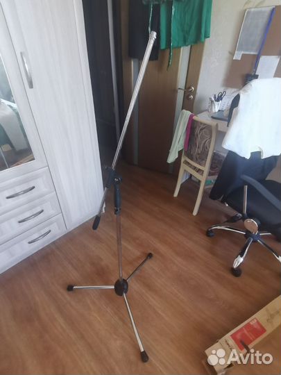 Стойка для микрофона фирмы Proel