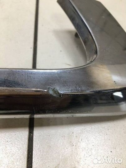 Молдинг бампера переднего верхний левый