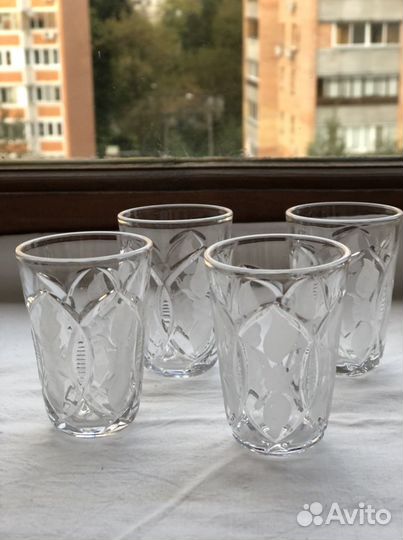 Хрустальные рюмки, графин