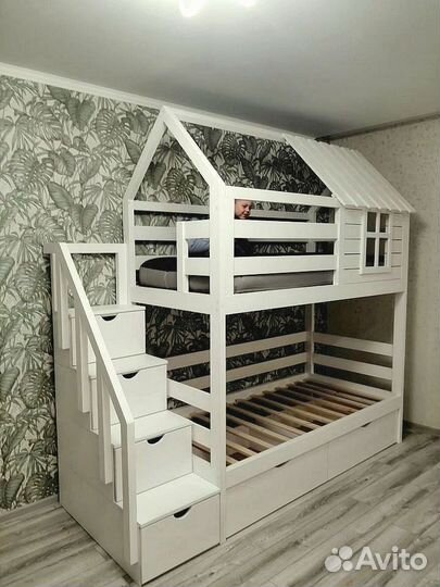 Детская кровать домик