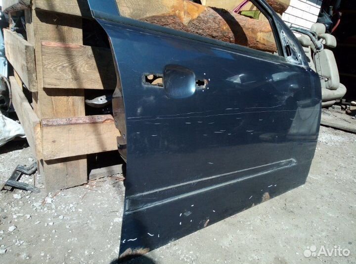 Дверь передняя правая Opel Astra H седан Z16XER