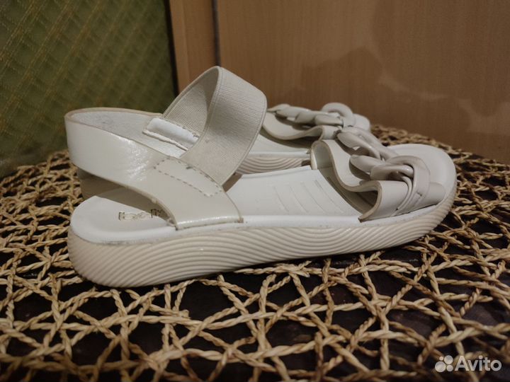 Сандалии для девочки 30 размер