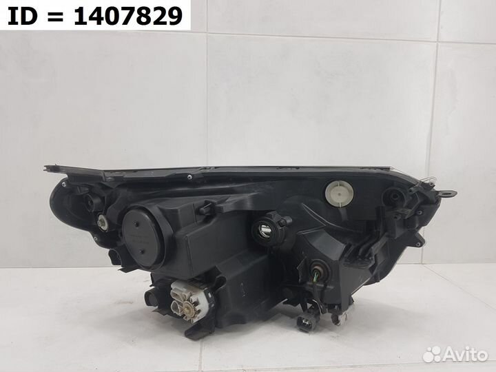 Фара левая Toyota RAV4