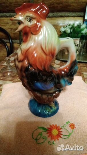 Старинные кувшины: Керамика и Цветное Стекло