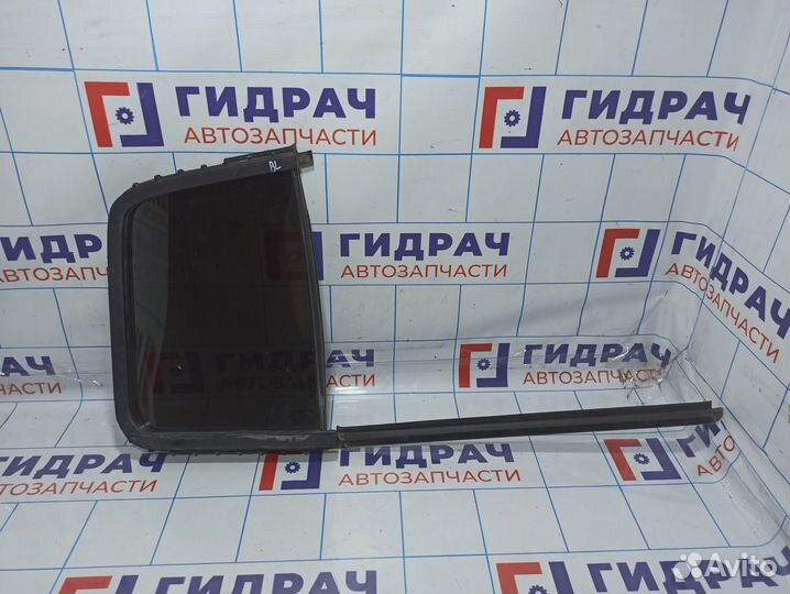 Стекло двери задней левой форточка Renault Symbol