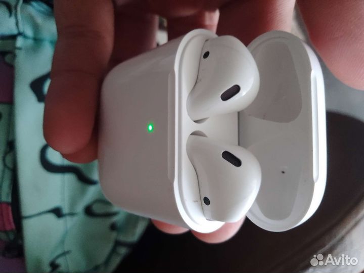 Беспроводные наушники apple airpods