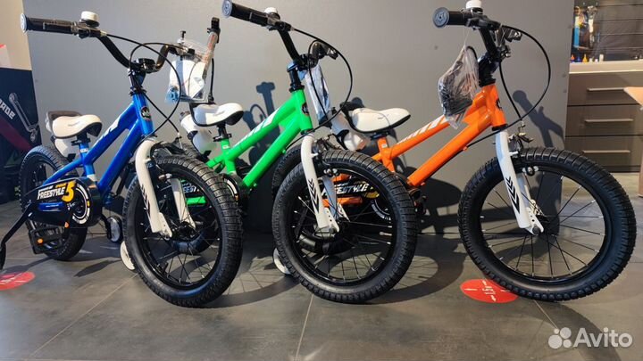 Яркие детские велосипеды на любой возраст
