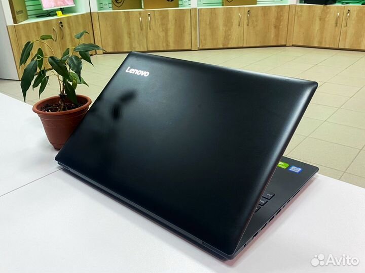 Ноутбук Lenovo для работы и игр